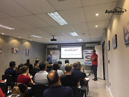 Curso DataBox no espaço AutoRede